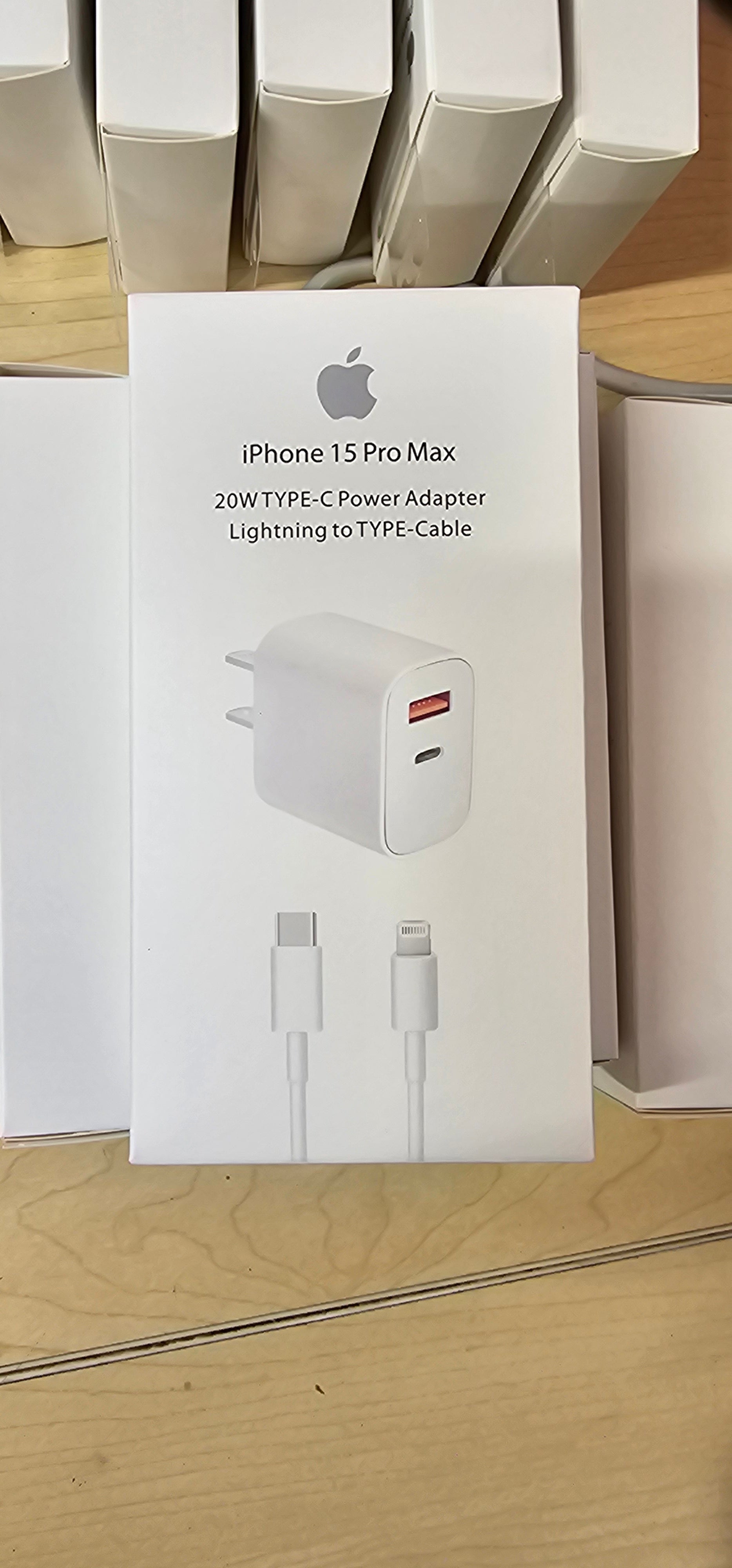 Cargador 20w c a l y USB iphone