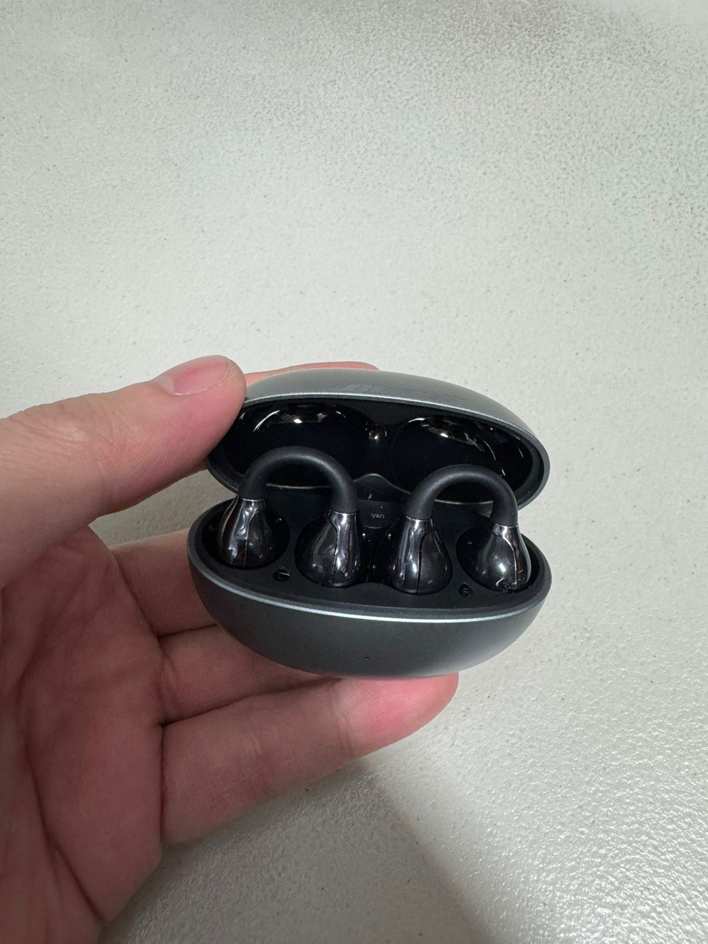 Audifono de arete G01